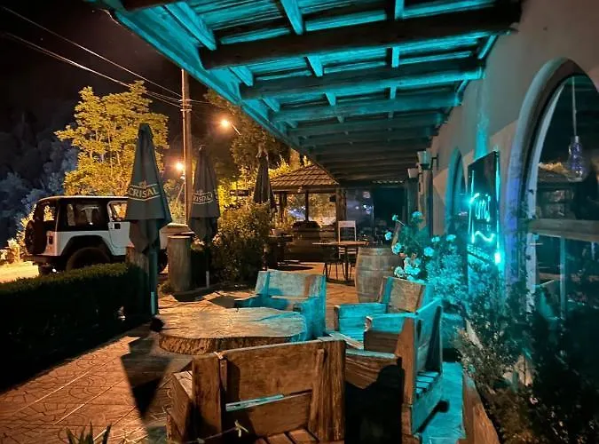 Harris Hotel Y Restaurante
